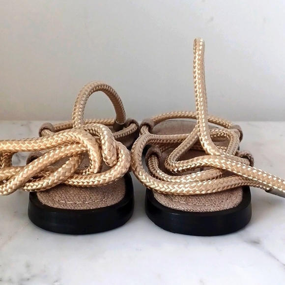 Rag and bone INFINITY Gold flat sandals. Size 6 - Picture 4 of 5